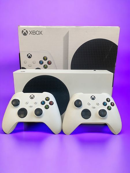Стаціонарна ігрова консоль Xbox Series S, 2 джойстики + Гарантія 02210 фото