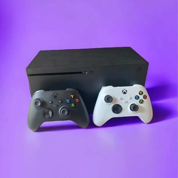 Стационарная игровая консоль Xbox Series X, 2 джойстика + Гарантия 02210 фото