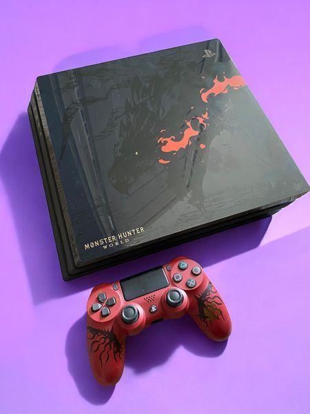 Стационарная игровая консоль PlayStation 4 Pro Monster Hunter Limited Edition 2280100969 фото