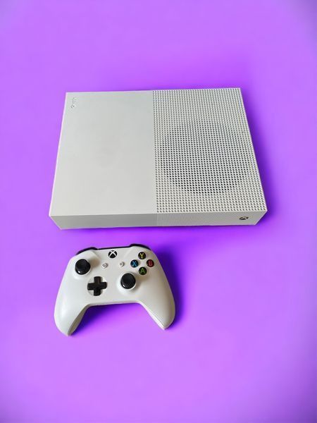 Стационарная игровая консоль Xbox One S 1 ТБ (без дисковода) 02210 фото