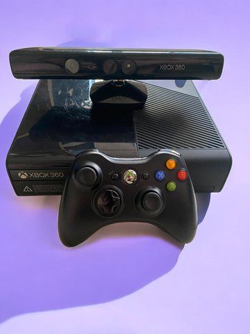 Ігрова приставка Microsoft Xbox 360 E + 100 ігор, 500 ГБ, 1 джойстик та Kinect 2299431997 фото