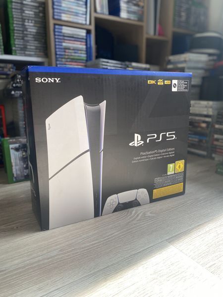 Стаціонарна ігрова приставка PlayStation 5 Slim без дисковода 1 джойстик 2186507211 фото